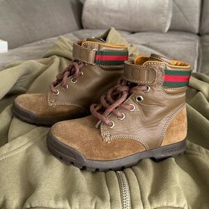 Gucci boots for kid. 27 size. Authentic